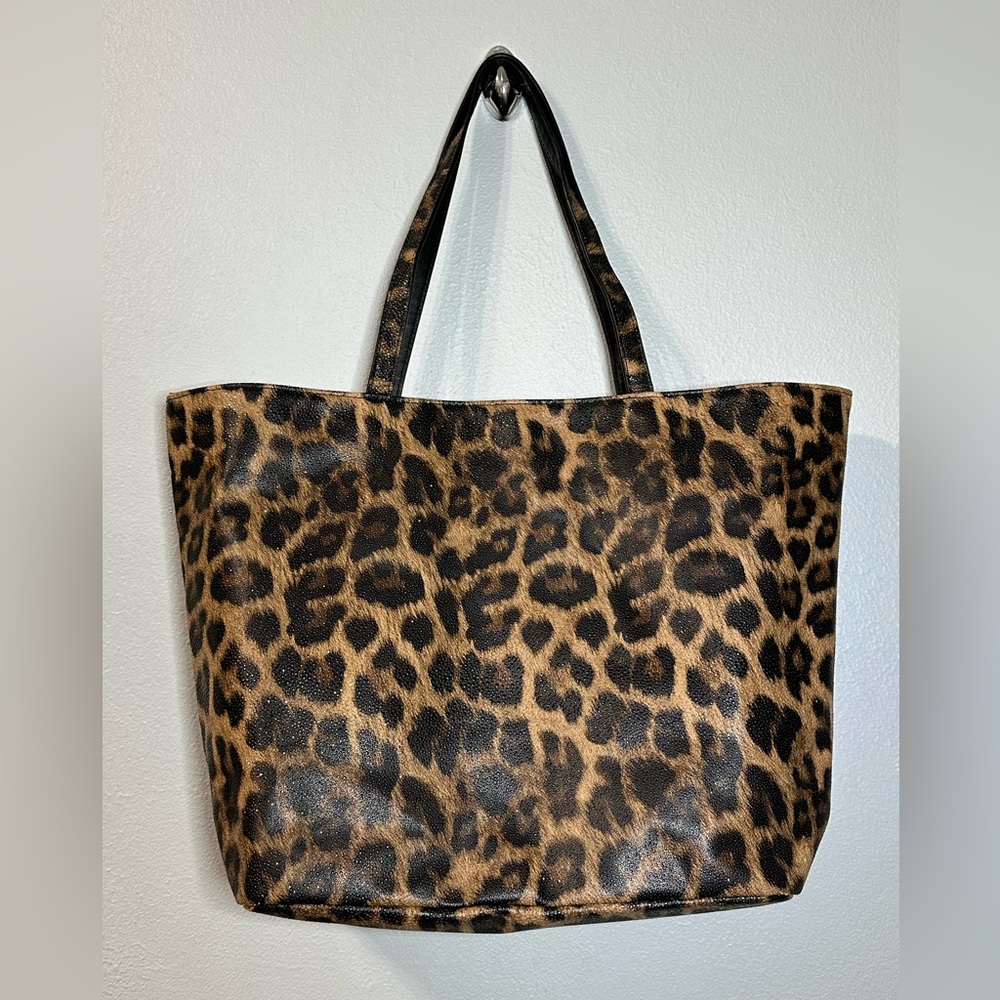 CHICO’S LEOPARD PRINT TOTE